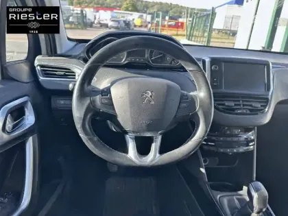 Photo 8 Peugeot 2008  BlueHDi 100ch S&S BVM5