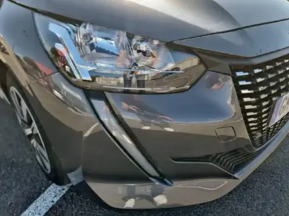 Photo 15 Peugeot 208  PureTech 75 S&S BVM5