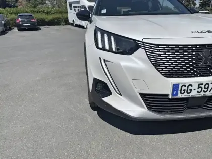 Photo 15 Peugeot 2008  Electrique 136 ch