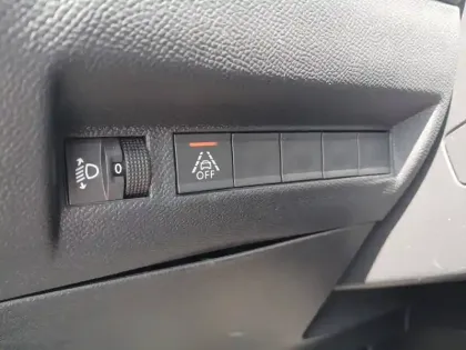 Photo 19 Peugeot 2008  Electrique 136 ch