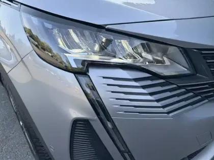 Photo 15 Peugeot 3008  PureTech 130ch S&S EAT8