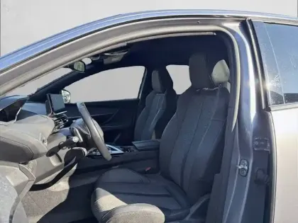 Photo 10 Peugeot 3008  PureTech 130ch S&S EAT8