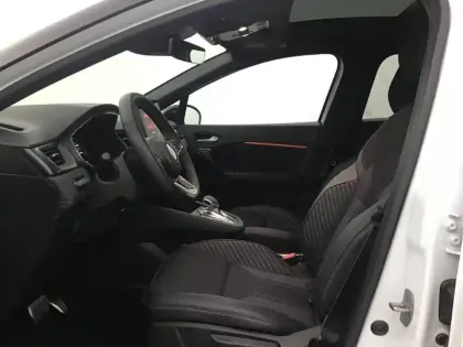 Photo 12 Renault Captur  E-Tech full hybrid 145 ch