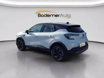 Photo 18 Renault Captur  E-Tech full hybrid 145 ch