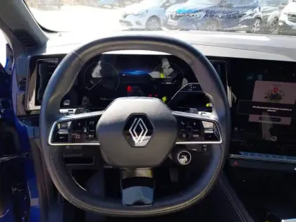 Photo 10 Renault Austral  E-Tech hybrid 200
