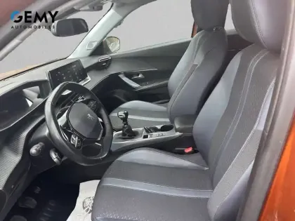 Photo 8 Peugeot 2008  PureTech 100 S&S BVM6