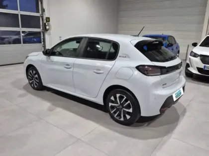 Photo 26 Peugeot 208  Hybrid 110 e-DCS6