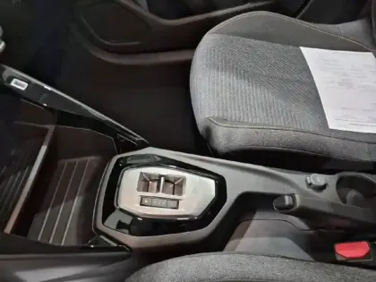 Photo 13 Peugeot 208  Hybrid 110 e-DCS6