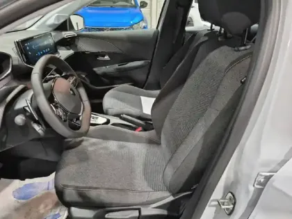 Photo 30 Peugeot 208  Hybrid 110 e-DCS6
