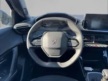 Photo 8 Peugeot 2008  PureTech 100 S&S BVM6