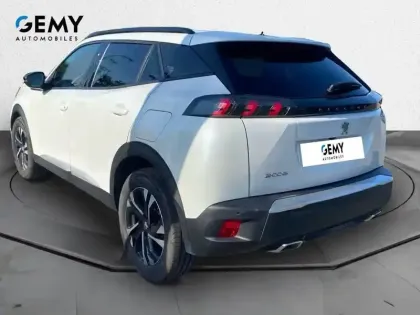 Photo 6 Peugeot 2008  PureTech 130 S&S EAT8