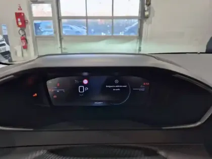 Photo 30 Peugeot 208  Hybrid 110 e-DCS6