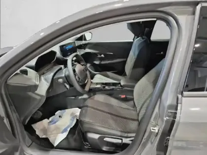 Photo 10 Peugeot 208  Hybrid 110 e-DCS6