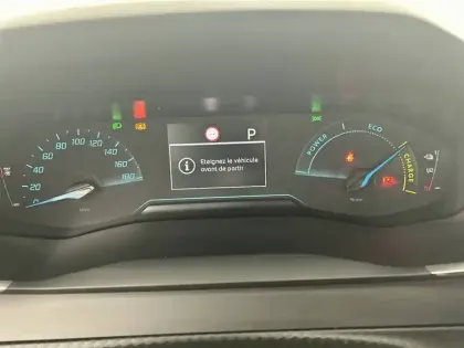 Photo 9 Peugeot 208  Electrique 50 kWh 136ch