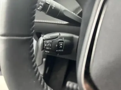 Photo 18 Peugeot 208  Electrique 50 kWh 136ch