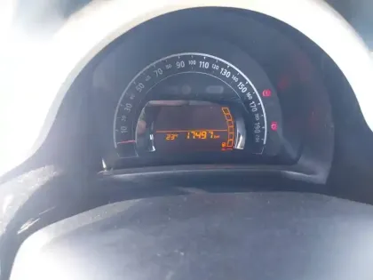 Photo 11 Renault Twingo  III SCe 65