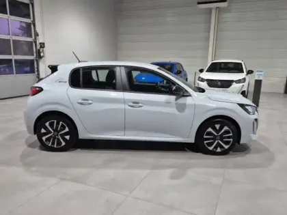 Photo 24 Peugeot 208  Hybrid 110 e-DCS6
