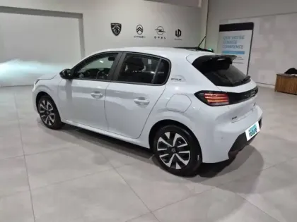 Photo 26 Peugeot 208  Hybrid 110 e-DCS6