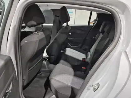 Photo 31 Peugeot 208  Hybrid 110 e-DCS6