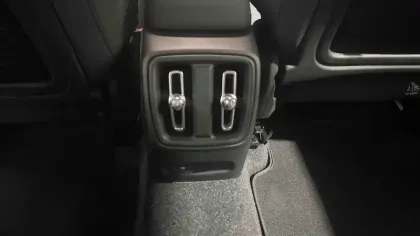 Photo 14 Volvo XC40  Recharge 231 ch 1EDT