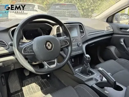Photo 7 Renault Megane Mégane IV Berline TCe 115 FAP