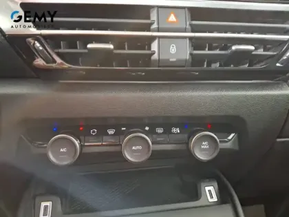 Photo 16 Citroën C4  PureTech 130 S&S BVM6