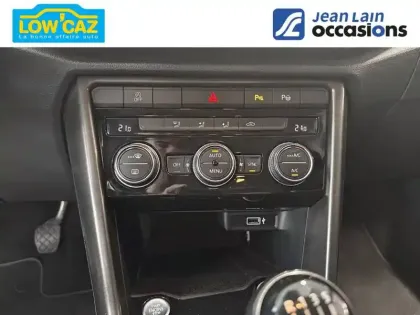Photo 13 Volkswagen T-roc  1.0 TSI 115 Start/Stop BVM6