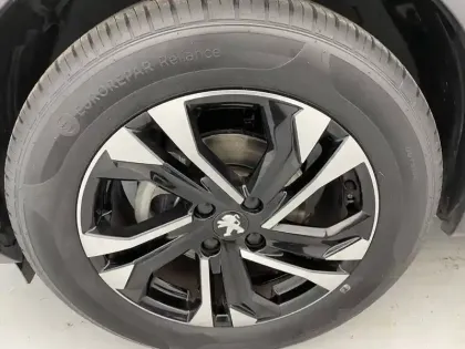 Photo 17 Peugeot 2008  PureTech 130 S&S EAT8