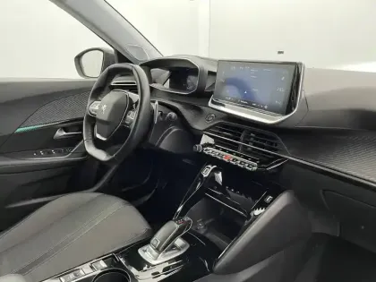 Photo 26 Peugeot 2008  PureTech 130 S&S EAT8