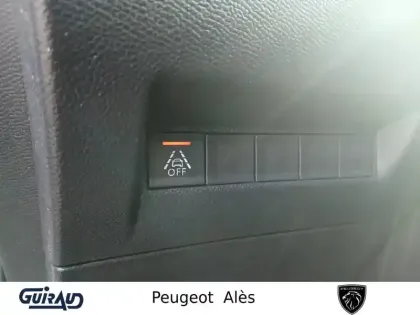 Photo 15 Peugeot 2008  PureTech 130 S&S EAT8