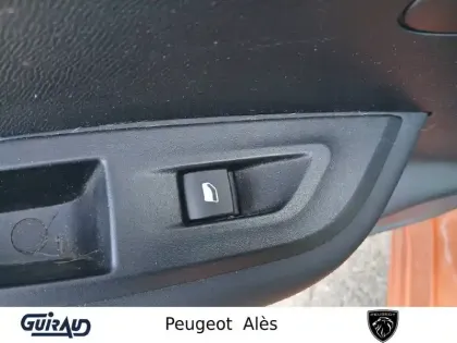 Photo 13 Peugeot 2008  PureTech 130 S&S EAT8