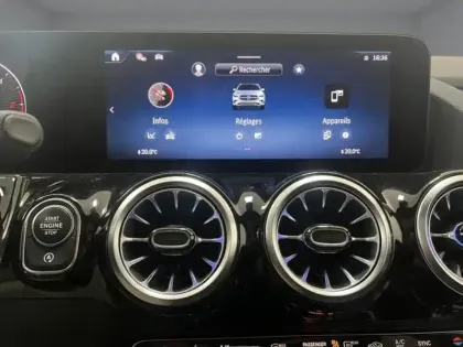 Photo 15 Mercedes GLA 200 d AMG Line