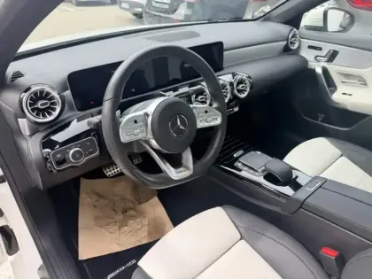 Photo 8 Mercedes Classe A 200 Berline AMG Line
