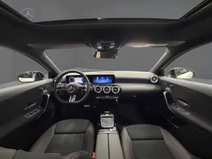 Photo 10 Mercedes Classe A 200 d AMG Line