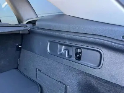 Photo 16 Mercedes GLC 300 de 4MATIC avec technologie