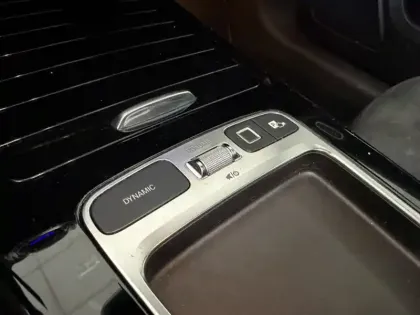 Photo 15 Mercedes Classe A 250 e Hybrid EQ AMG Line