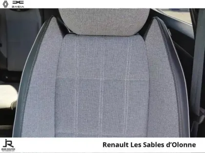 Photo 5 Renault Megane  E-Tech Electric EV60 220ch Techno super charge