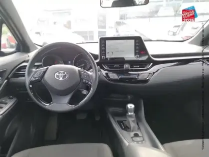 Photo 14 Toyota C-HR  1.8 Hybride 122ch Dynamic E-CVT