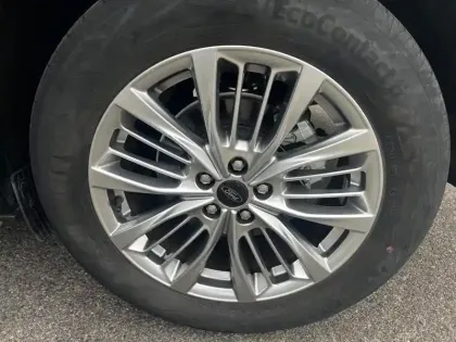 Photo 11 Ford Kuga  2.5 Duratec 190ch FHEV E85 Vignale BVA