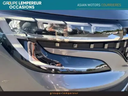 Photo 6 Renault Austral  1.2 E-Tech full hybrid 200ch Iconic- 24