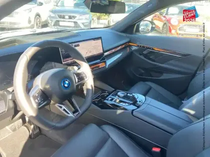Photo 29 BMW Serie 5 Série 5 Touring 550e 489ch M Sport xDrive