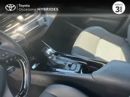Photo 10 Toyota C-HR  1.8 Hybride 122ch Design Ultimate E-CVT