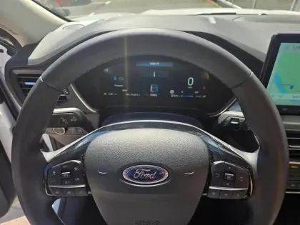Photo 14 Ford Kuga  2.5 Duratec 180ch Hybrid FlexiFuel Titanium Business Powershift