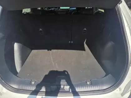 Photo 12 Ford Kuga  2.5 Duratec 180ch Hybrid FlexiFuel Titanium Business Powershift