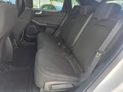Photo 11 Ford Kuga  2.5 Duratec 180ch Hybrid FlexiFuel Titanium Business Powershift