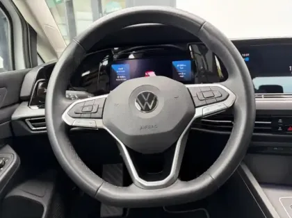 Photo 7 Volkswagen Golf  1.5 eTSI OPF 150ch  Style 1st DSG7