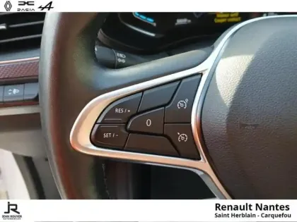Photo 12 Renault Arkana  1.6 E-Tech hybride 145ch Evolution -22