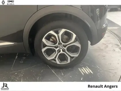 Photo 22 Renault Captur  1.6 E-Tech hybride rechargeable 160ch Intens -21