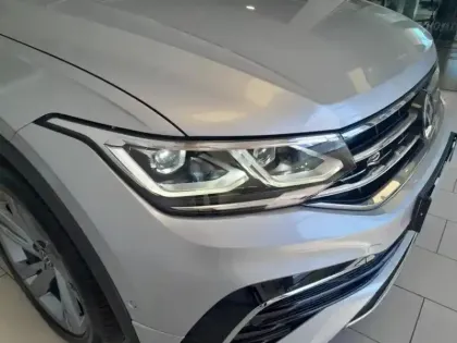 Photo 6 Volkswagen Tiguan  1.4 eHybrid 245ch R-Line DSG6