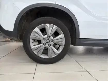 Photo 19 Suzuki Vitara  1.5 Dualjet Hybrid 115ch Privilège Auto